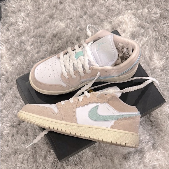 Jordan Women's Shoes Beige and Mint Low Se - Picture 6 of 14
